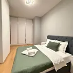 Apartment Luxury 8 At Square 21 Tirana